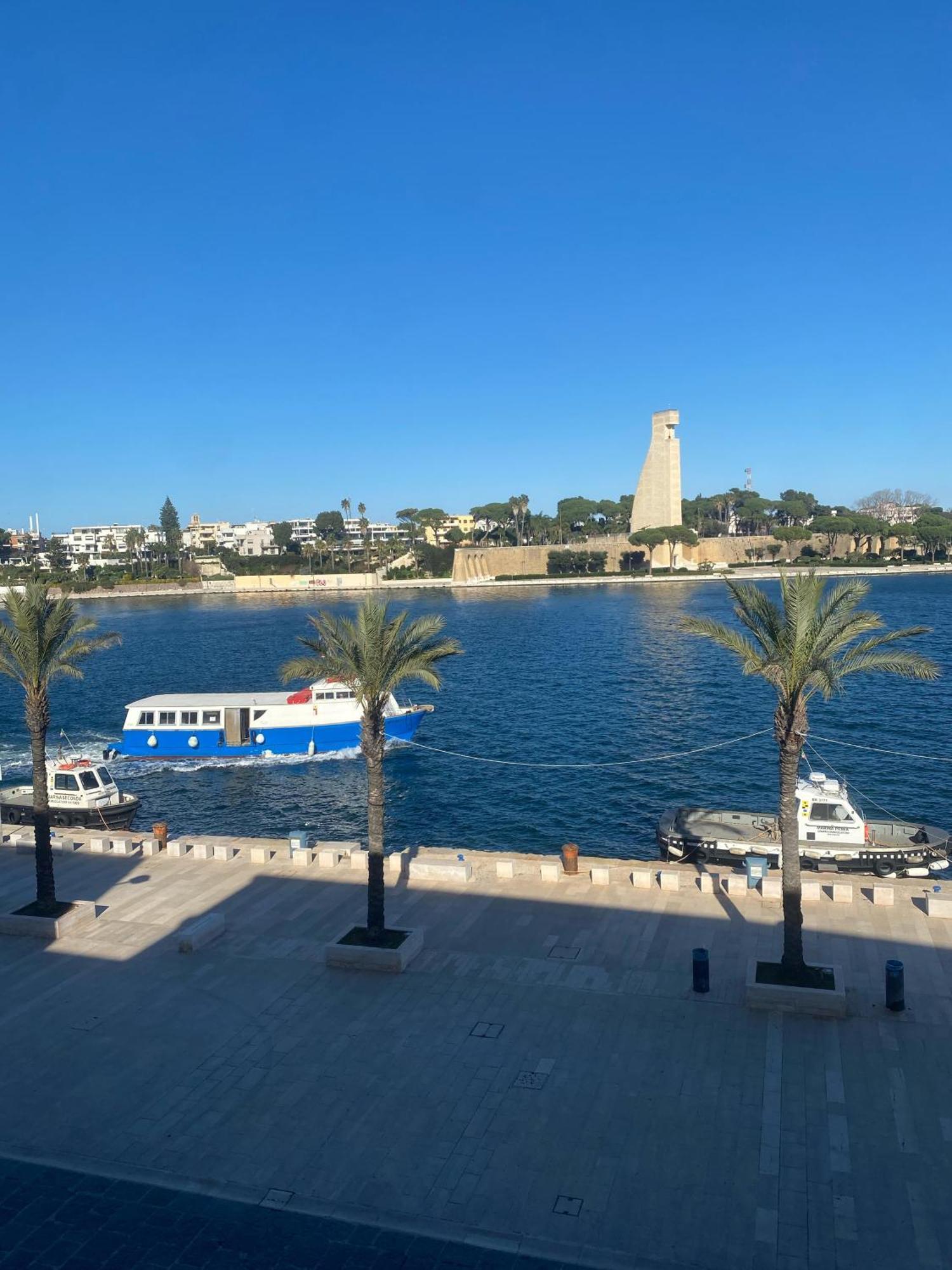 דירות ברינדיזי Regina Del Porto מראה חיצוני תמונה